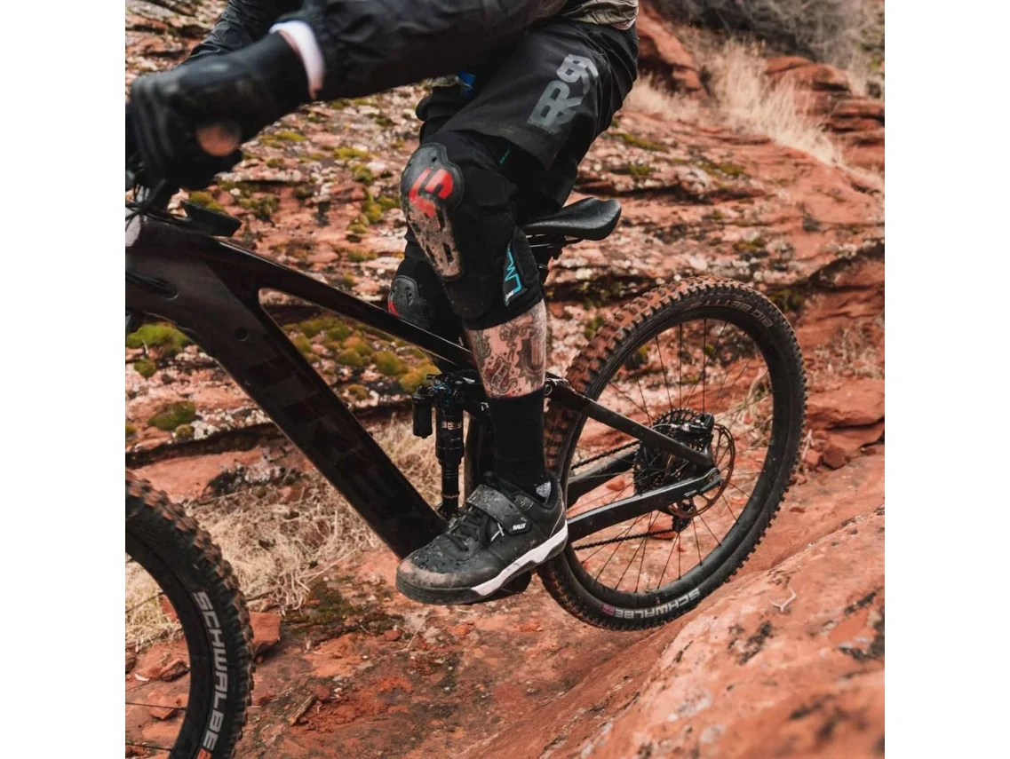 G-Form E-Line Mountain Bike Knee Guards for Knee & Shin Guards 8 G-Form E-Line Mountain Bike Knee Guards for Knee & Shin Guards - Image 6